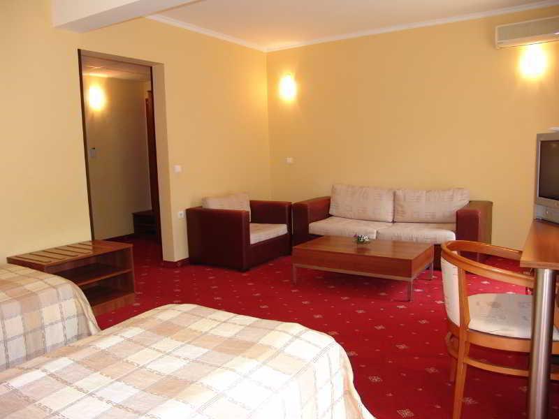 Hotel Izvor Starozagorski Bani Exterior photo