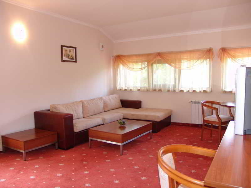 Hotel Izvor Starozagorski Bani Exterior photo