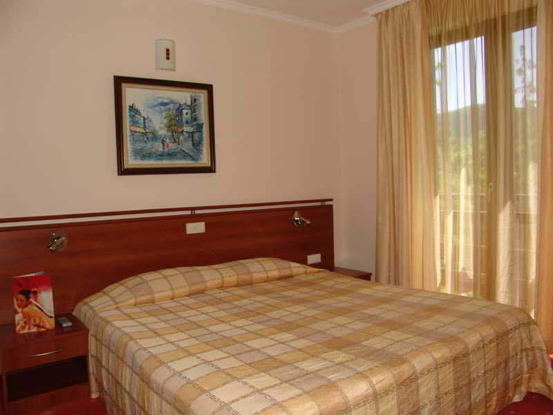 Hotel Izvor Starozagorski Bani Exterior photo